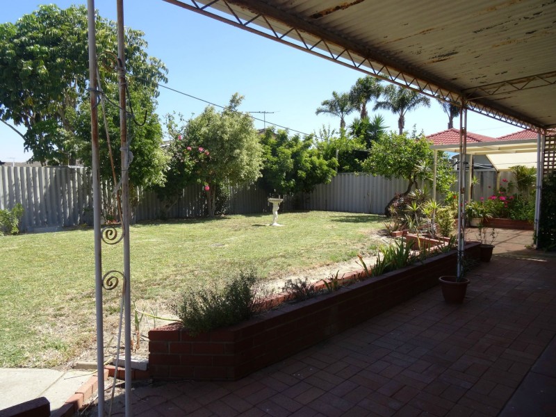 96 Morley Drive St, Yokine WA 6060