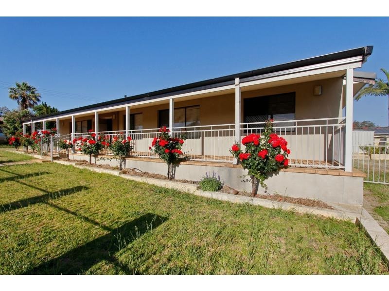 28 Ellesmere Road, Swan View WA 6056