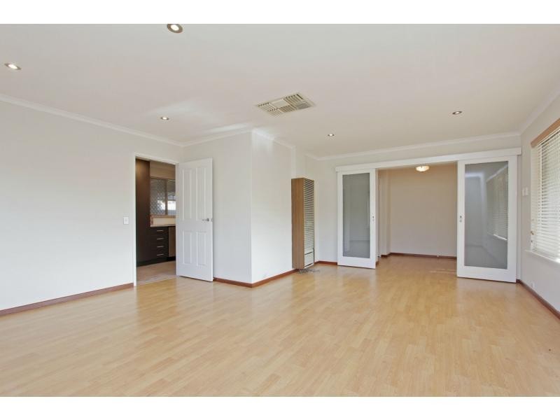 28 Ellesmere Road, Swan View WA 6056