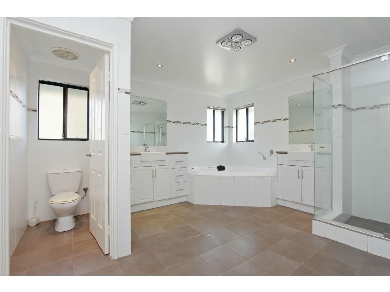 28 Ellesmere Road, Swan View WA 6056