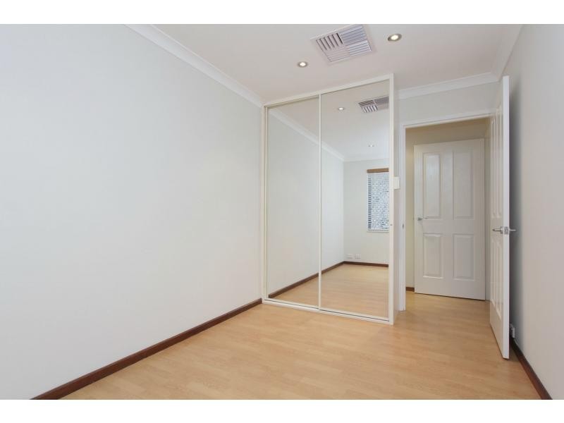28 Ellesmere Road, Swan View WA 6056