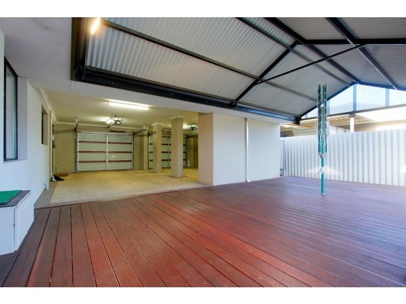 28 Ellesmere Road, Swan View WA 6056