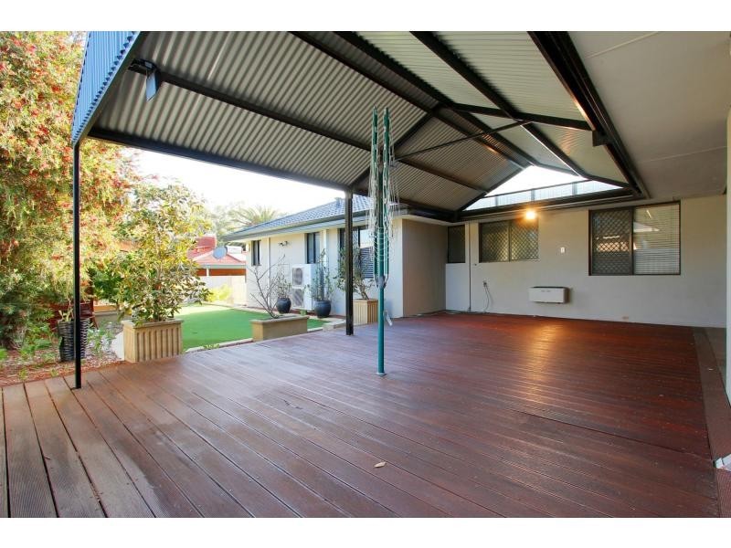 28 Ellesmere Road, Swan View WA 6056