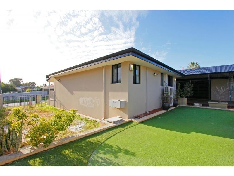 28 Ellesmere Road, Swan View WA 6056