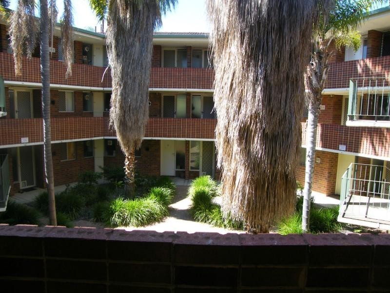 22a/49 Herdsman Parade, Wembley WA 6014