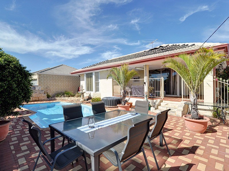 32 Eastdene Circle, Nollamara WA 6061