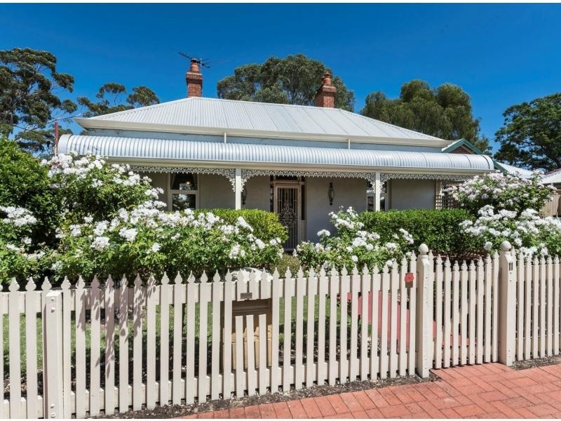 11 Stephen Street, Guildford WA 6055