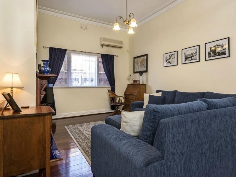 11 Stephen Street, Guildford WA 6055