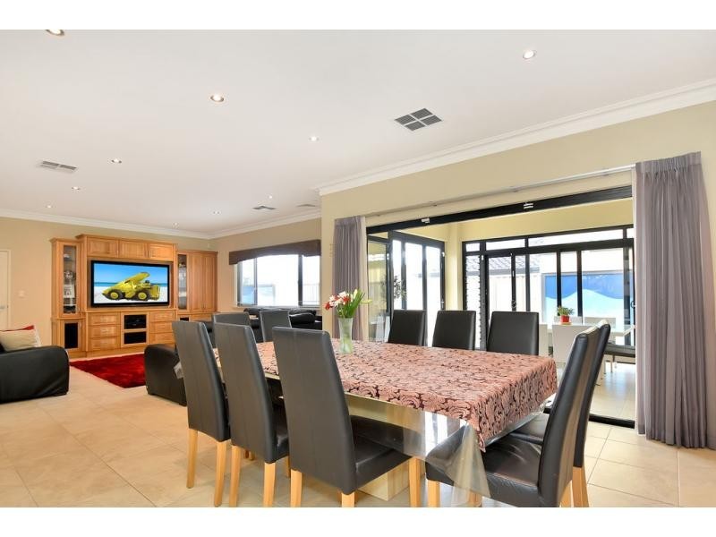 34 Cherrywood Avenue, Dianella WA 6059