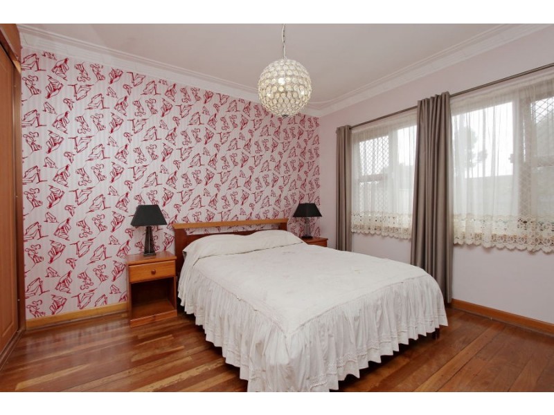 13 Leeds Street, Dianella WA 6059