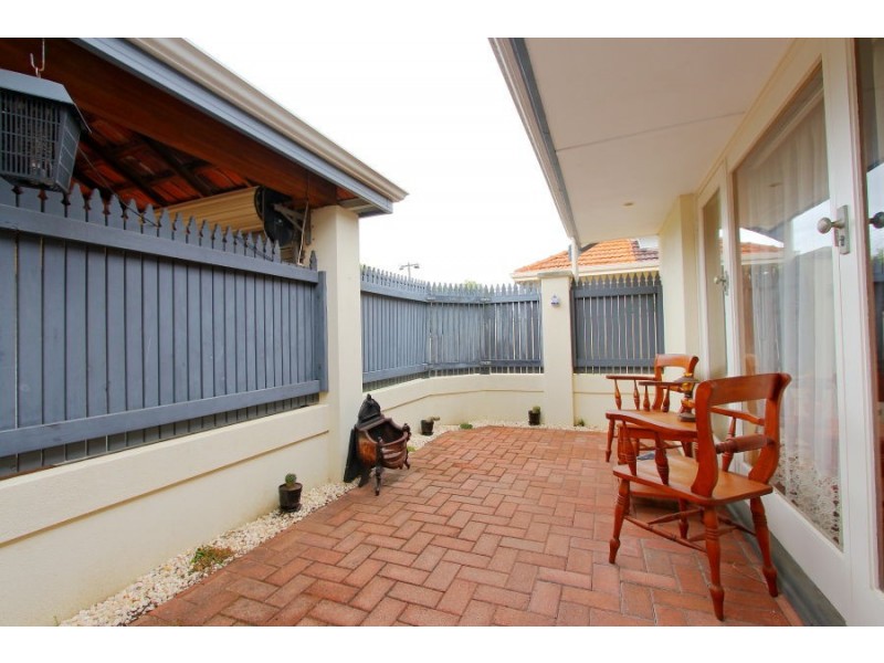 13 Leeds Street, Dianella WA 6059