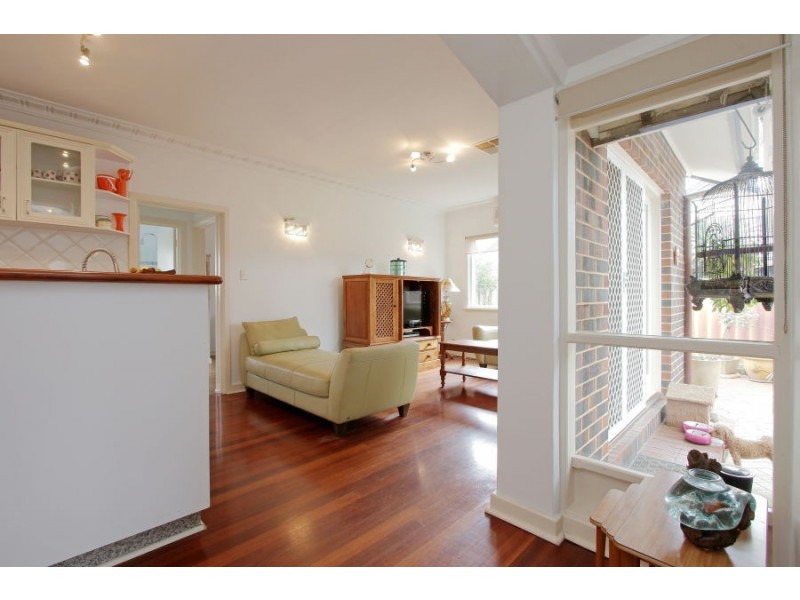 13 Leeds Street, Dianella WA 6059