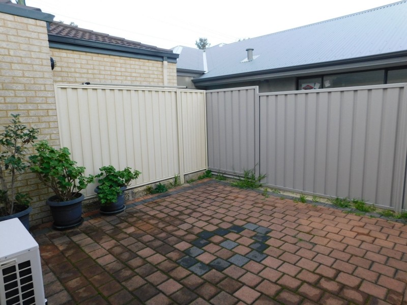 11b Loxwood Road, Balga WA 6061