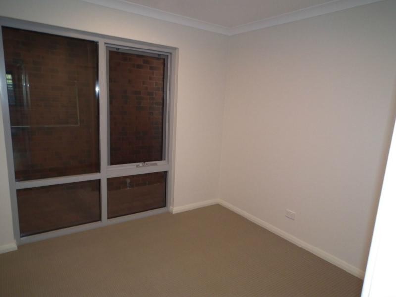 5/70 West Churchill Avenue, Munster WA 6166