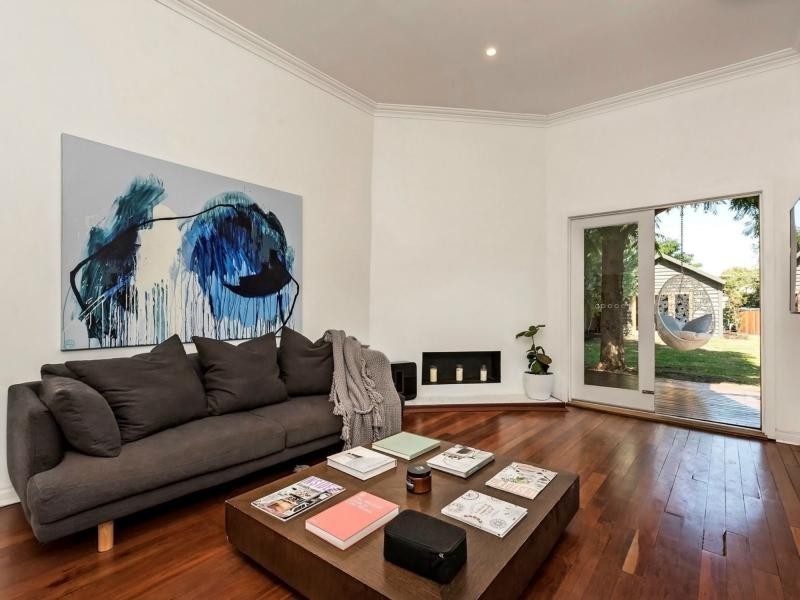 15 James Street, Guildford WA 6055