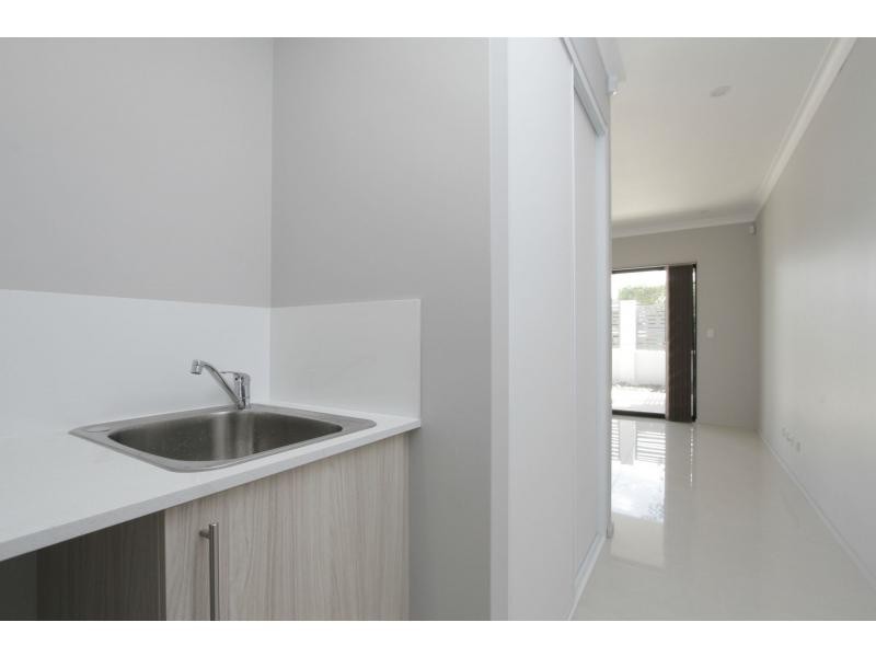 2/16 Watson Place, Maylands WA 6051