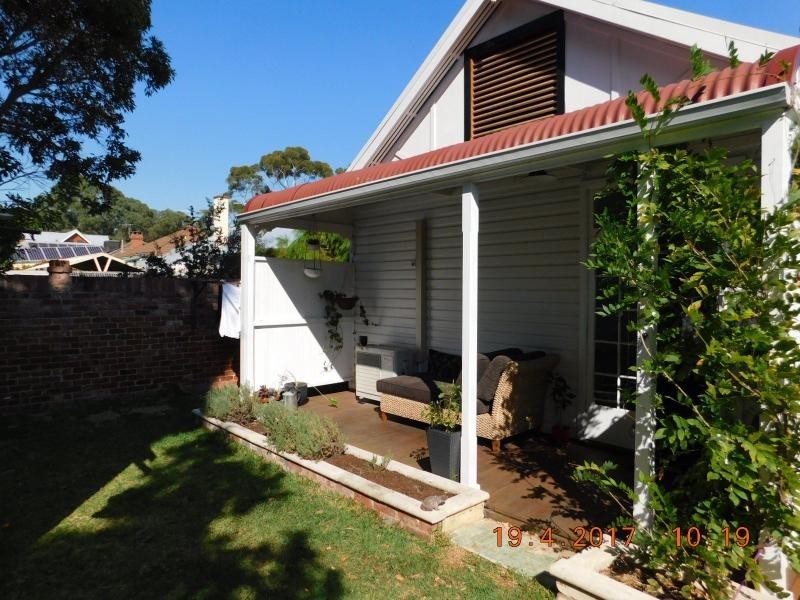 12 Stephen Street, Guildford WA 6055