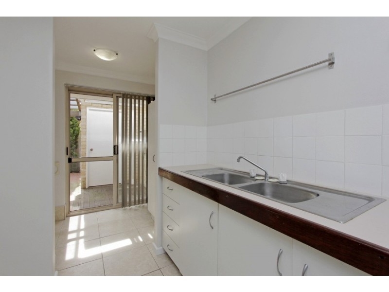 2/12 Watson Place, Maylands WA 6051