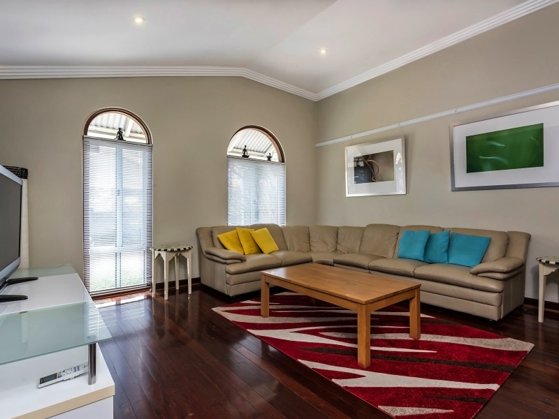 28A James St, Guildford WA 6055