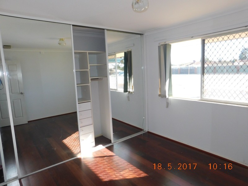 278 Marangaroo Dr, Girrawheen WA 6064