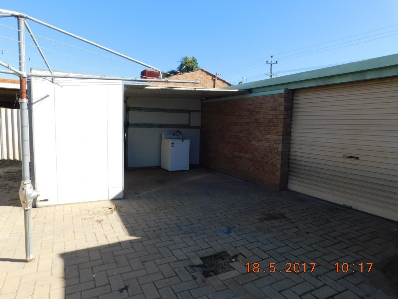 278 Marangaroo Dr, Girrawheen WA 6064