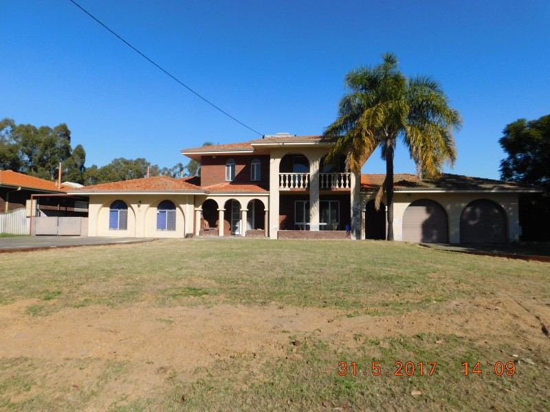 21 West Pde, Hazelmere WA 6055