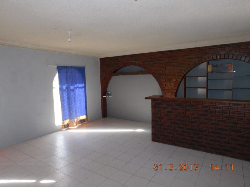 21 West Pde, Hazelmere WA 6055