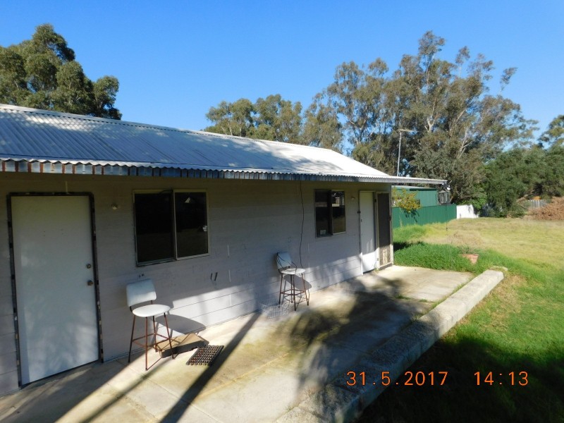 21 West Pde, Hazelmere WA 6055