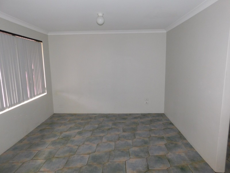 11 Nooyan Cl, South Guildford WA 6055