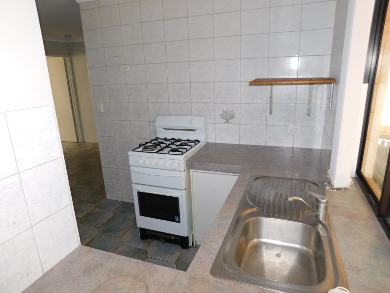 11 Nooyan Cl, South Guildford WA 6055