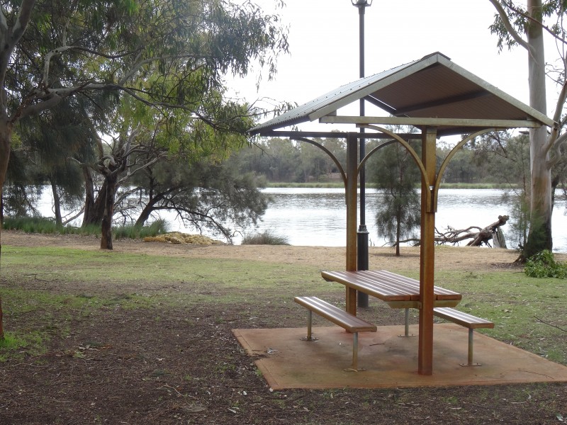 2/2 Johnson Rd, Maylands WA 6051