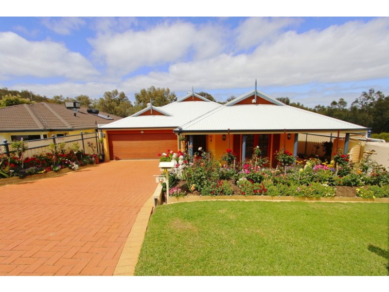 7D Turner Rd, Kelmscott WA 6111