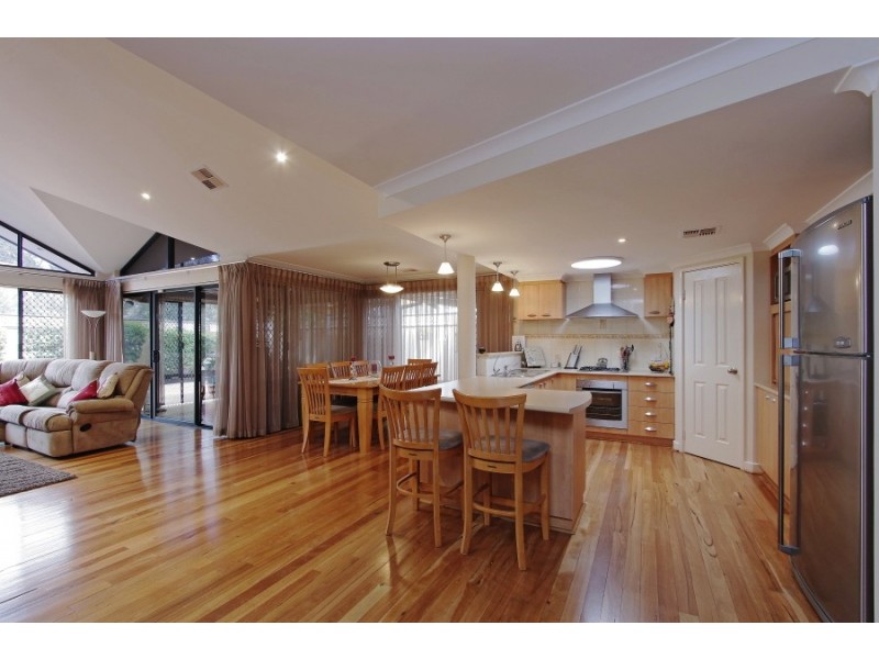 7D Turner Rd, Kelmscott WA 6111