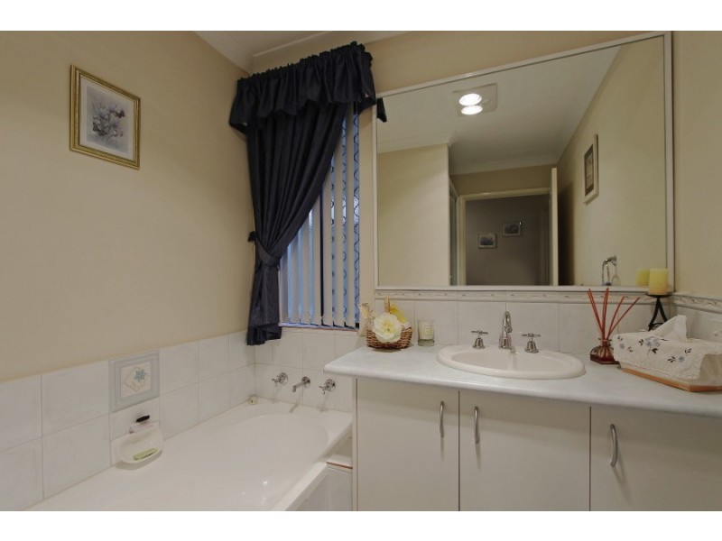 7D Turner Rd, Kelmscott WA 6111