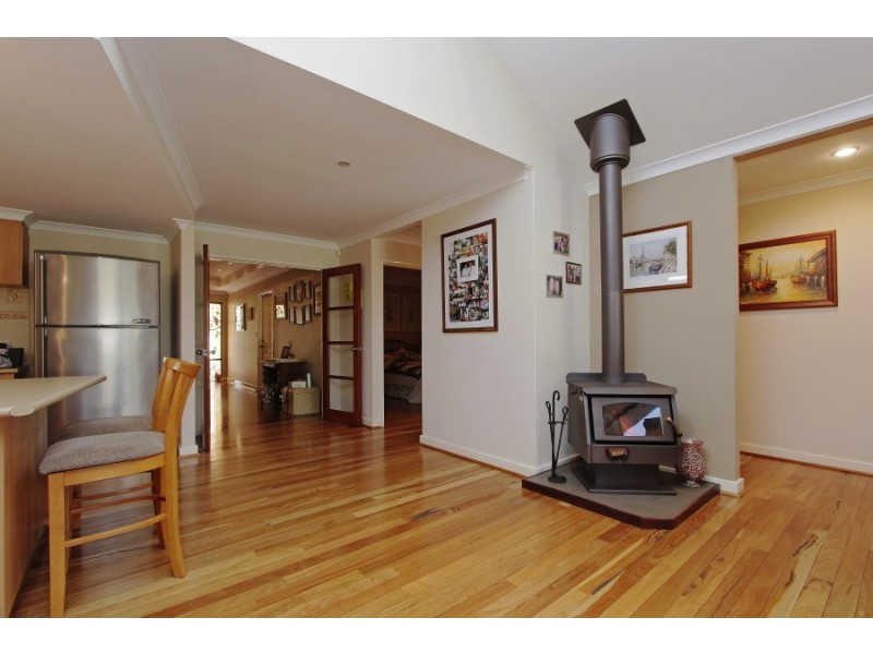 7D Turner Rd, Kelmscott WA 6111