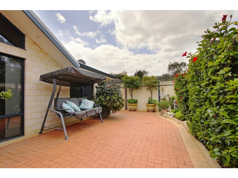 7D Turner Rd, Kelmscott WA 6111