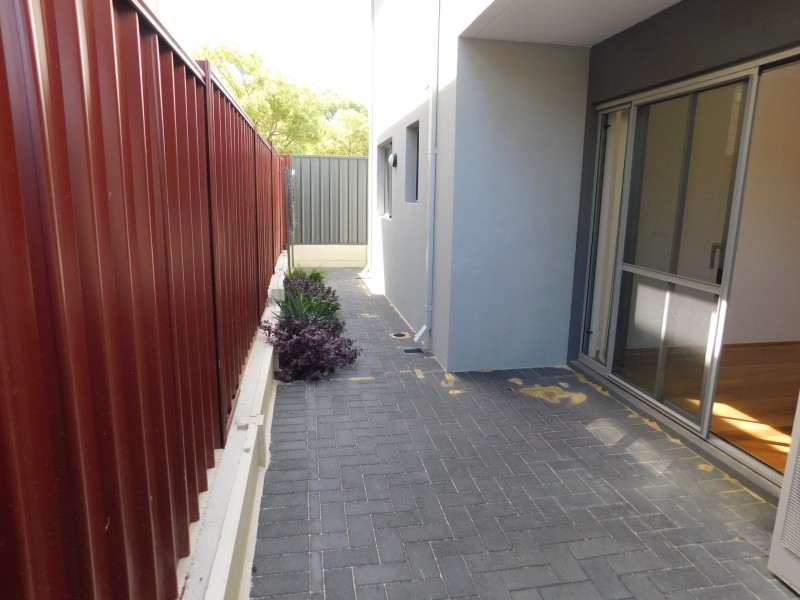 4/107 Odin Rd, Innaloo WA 6018