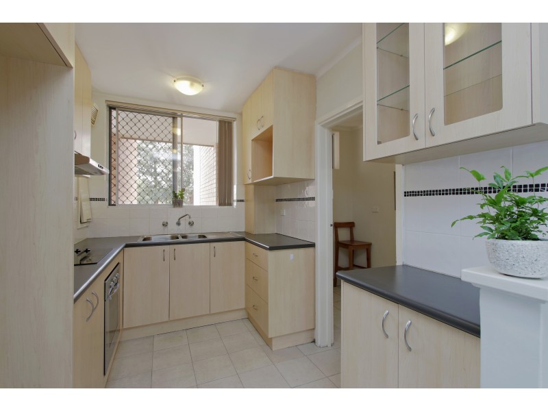 6/71 Golf View St, Yokine WA 6060