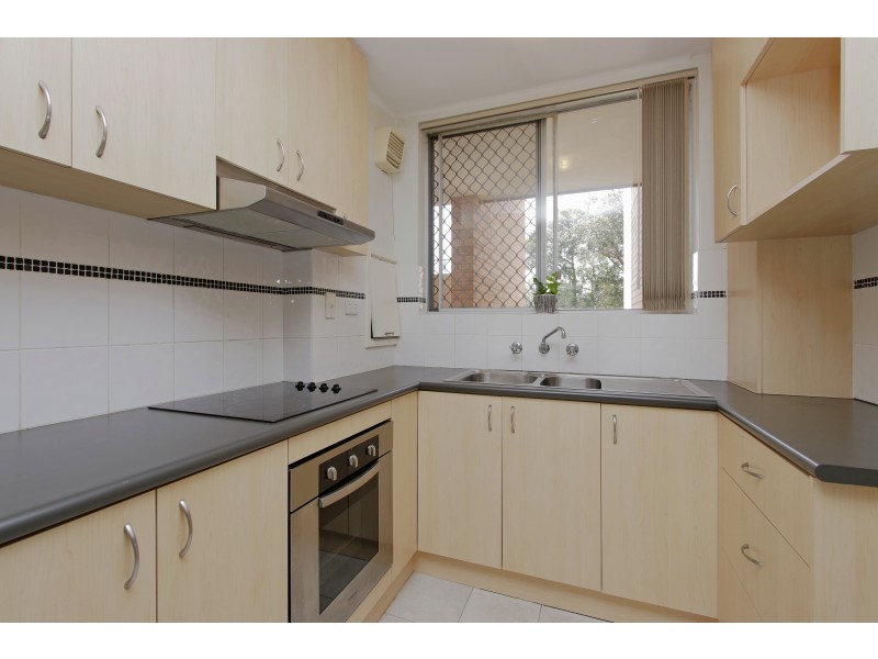 6/71 Golf View St, Yokine WA 6060