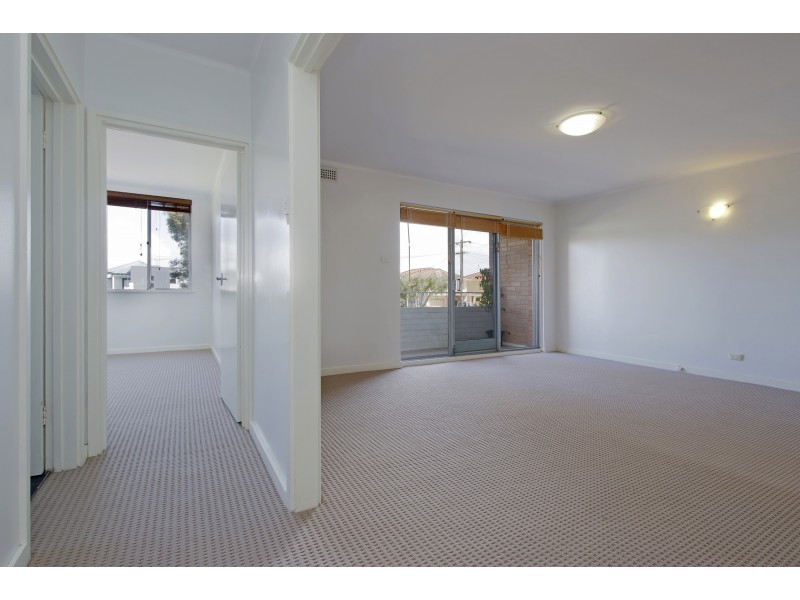 6/71 Golf View St, Yokine WA 6060