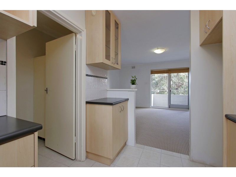 6/71 Golf View St, Yokine WA 6060