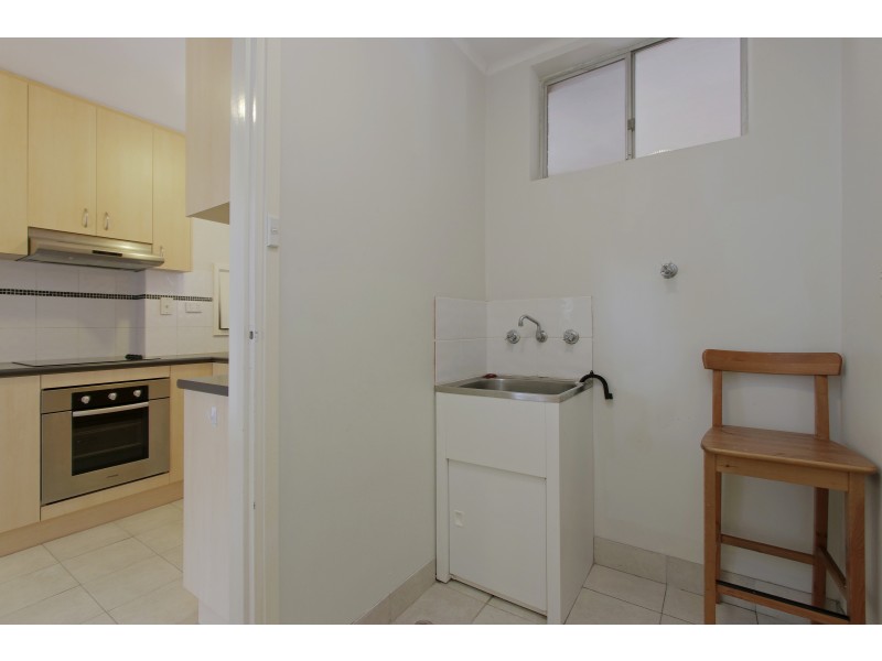 6/71 Golf View St, Yokine WA 6060