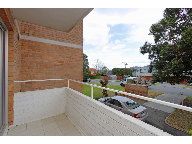 6/71 Golf View St, Yokine WA 6060