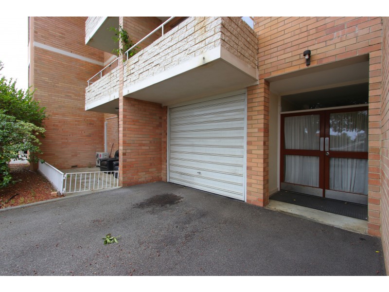 6/71 Golf View St, Yokine WA 6060