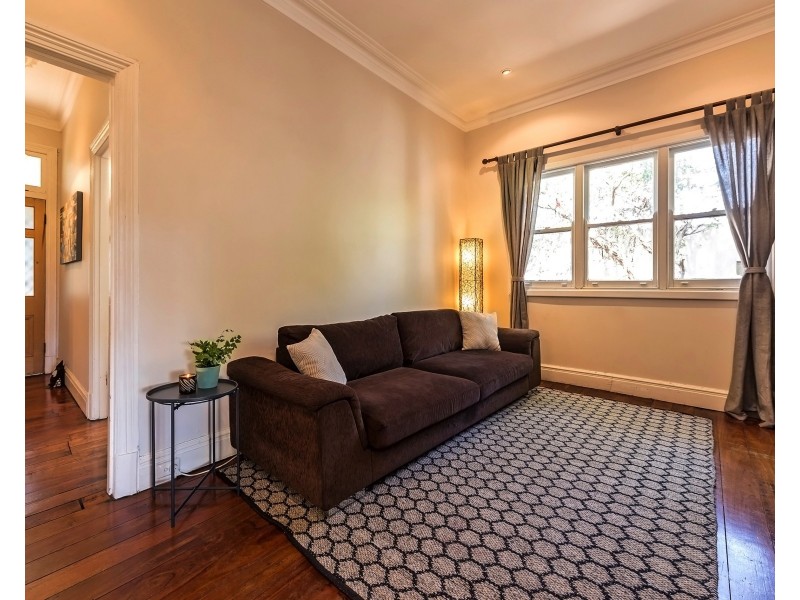 10 Cyril St, Bassendean WA 6054