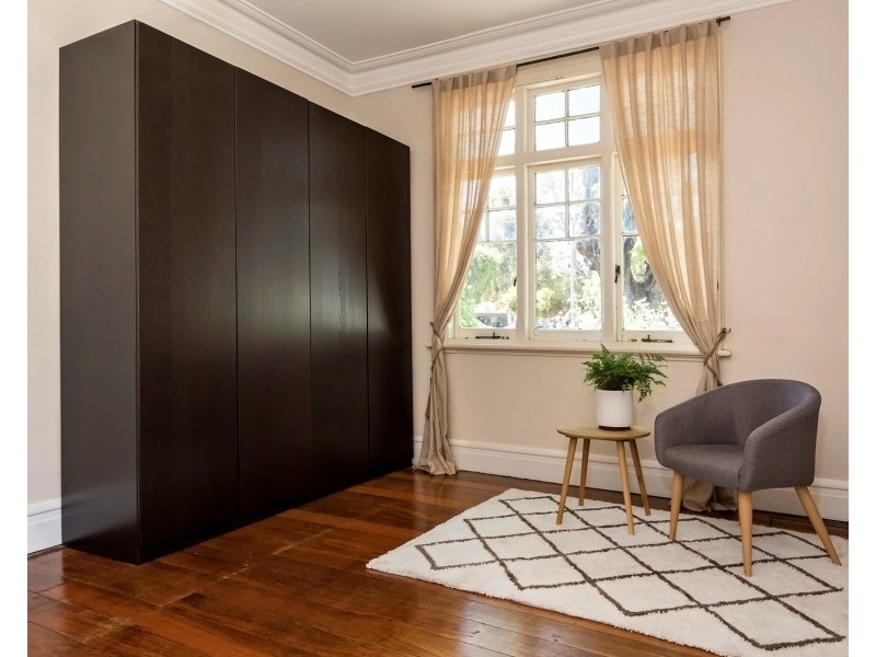 10 Cyril St, Bassendean WA 6054