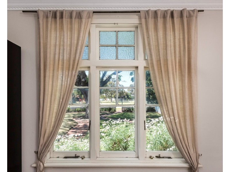 10 Cyril St, Bassendean WA 6054