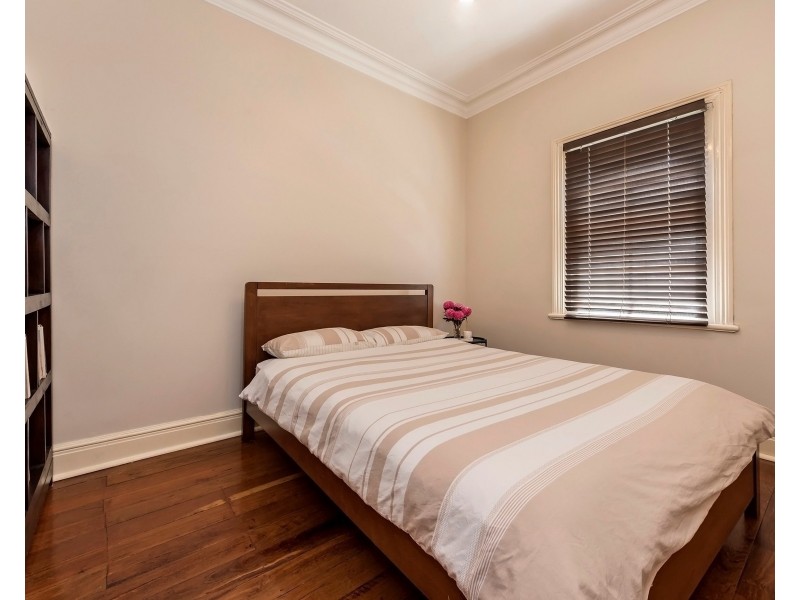 10 Cyril St, Bassendean WA 6054