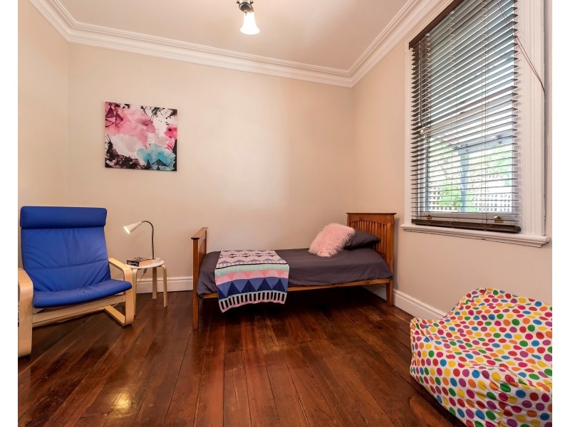 10 Cyril St, Bassendean WA 6054