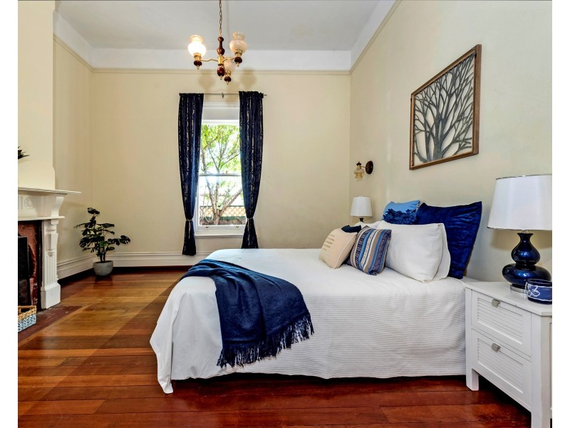 138 Queens Rd, South Guildford WA 6055